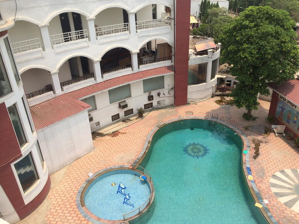 Grand Heritage Resort Greater Noida Bagian luar foto