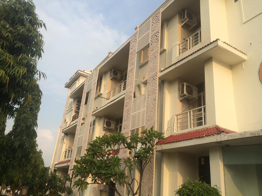 Grand Heritage Resort Greater Noida Bagian luar foto
