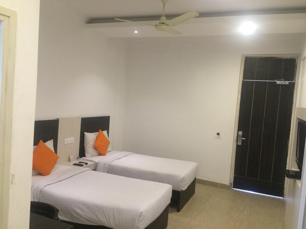 Grand Heritage Resort Greater Noida Bagian luar foto