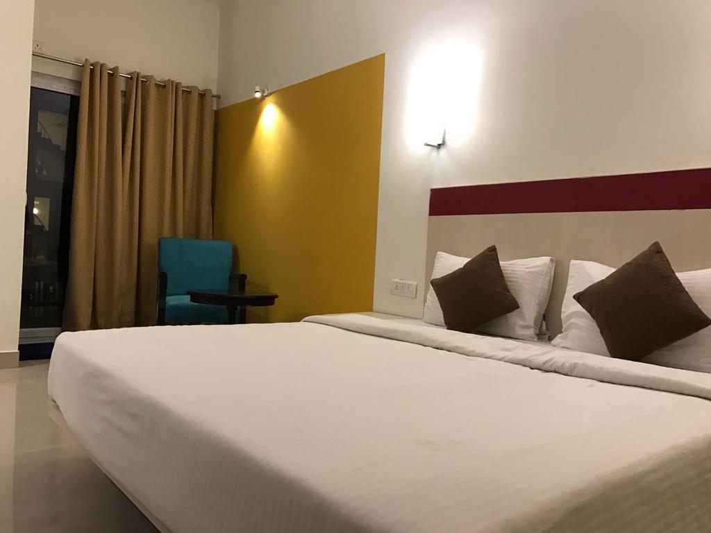 Grand Heritage Resort Greater Noida Bagian luar foto
